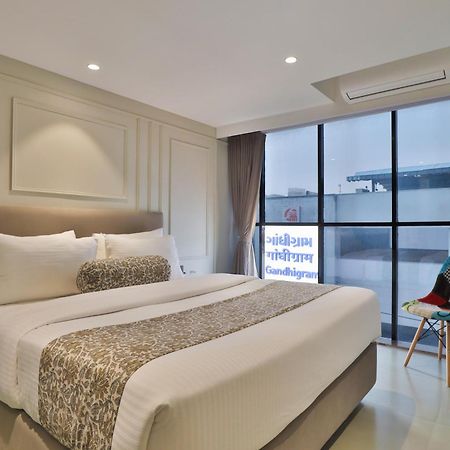Hotel The Grand Suites Ахмедабад Екстер'єр фото